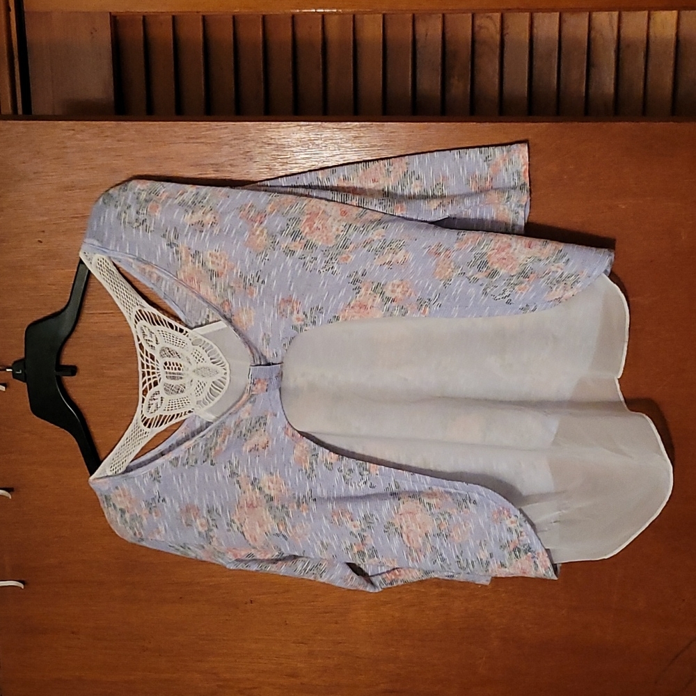 Shirt - Picture 2 of 2